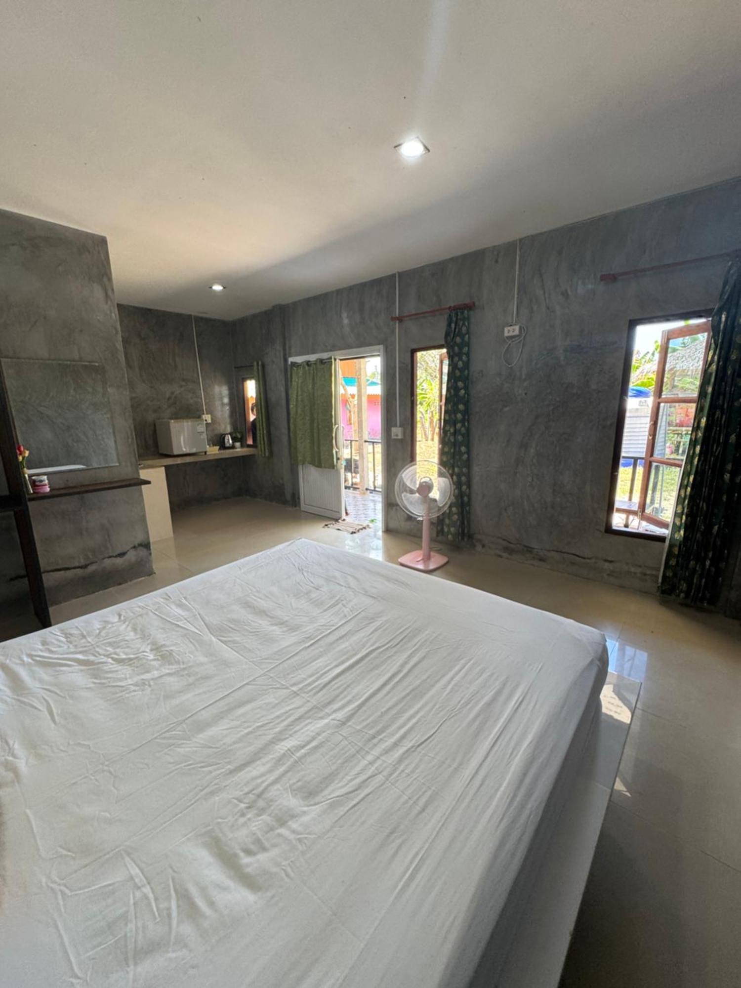 Lanta Natural Hut Garden Ko Lanta Exteriör bild